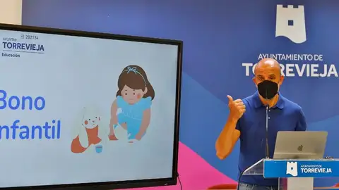 Ricardo Recuero, edil de educación, "esta es la generación 2020, marcada por la pandemia" bono infantil