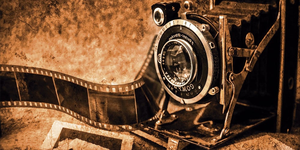 En 1839 Luis Daguerre presentó su último invento: el daguerrotipo, capturador de imagen En 1839 Luis Daguerre presentó su último invento: el daguerrotipo, capturador de imagen