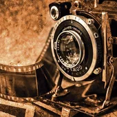 En 1839 Luis Daguerre presentó su último inventó: el daguerrotipo capturador de imagen En 1839 Luis Daguerre presentó su último inventó: el daguerrotipo capturador de imagen