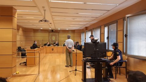 Un momento de la declaración del detenido durante la vista celebrada en la Audiencia de Ciudad Real Un momento de la declaración del detenido durante la vista celebrada en la Audiencia de Ciudad Real