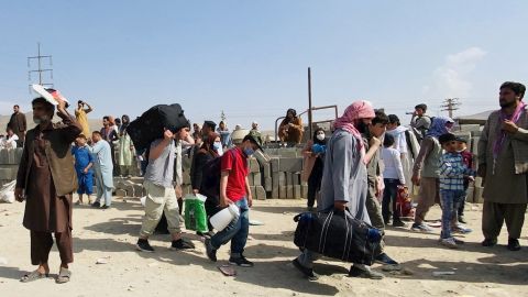 Afganist&aacute;n, &uacute;ltimas noticias hoy: llegada de los primeros repatriados y revueltas en Kabul contra los talibanes