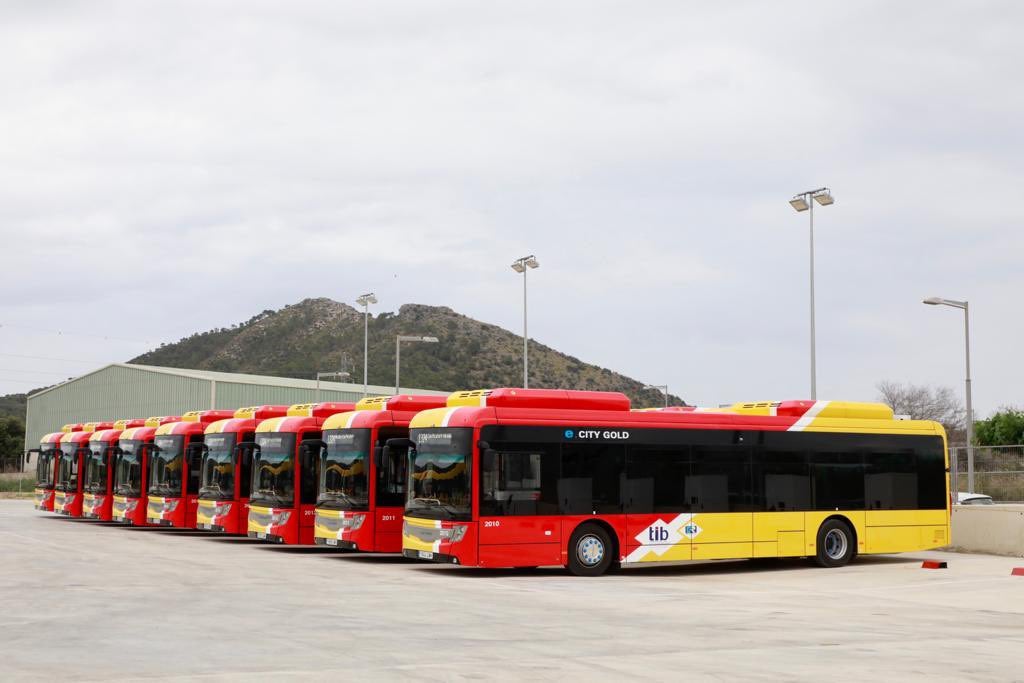 El inicio del refuerzo de los buses del TIB en Mallorca se avanza este año una semana El inicio del refuerzo de los buses del TIB en Mallorca se avanza este año una semana