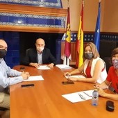 Reunión entre Cabezas, empresarios y sindicatos Reunión entre Cabezas, empresarios y sindicatos