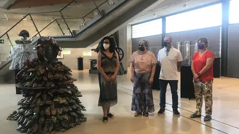 El Museo del Calzado de Elda acoge la exposición 'Cuando la imaginación se atreve a volar'. El Museo del Calzado de Elda acoge la exposición 'Cuando la imaginación se atreve a volar'.