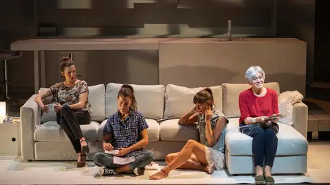 Obra de teatro "Deje su mensaje despúes de la seña" Un alto en el camino