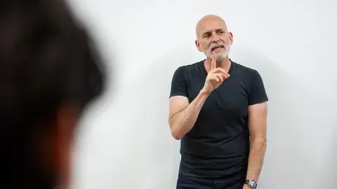 Alejandro Palomas Un alto en el camino