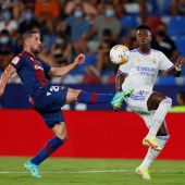 Vinicius rescata un punto para el Real Madrid ante el Levante