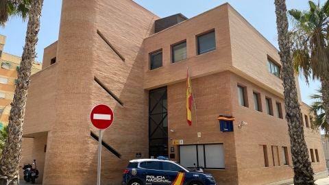 Fachada de la Comisaría Norte Fachada de la Comisaría Norte
