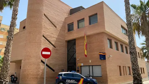 Fachada de la Comisaría Norte Fachada de la Comisaría Norte