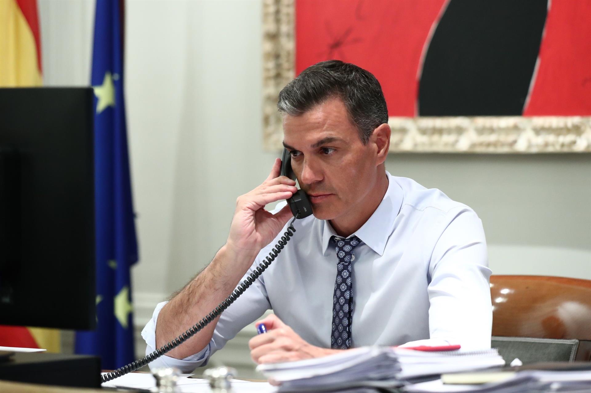 Las preguntas de Amón: "¿Iba a caso Sánchez a perder la oportunidad de condecorarse a sí mismo como gran artífice de la evacuación de Kabul?" Las preguntas de Amón: "¿Iba a caso Sánchez a perder la oportunidad de condecorarse a sí mismo como gran artífice de la evacuación de Kabul?"