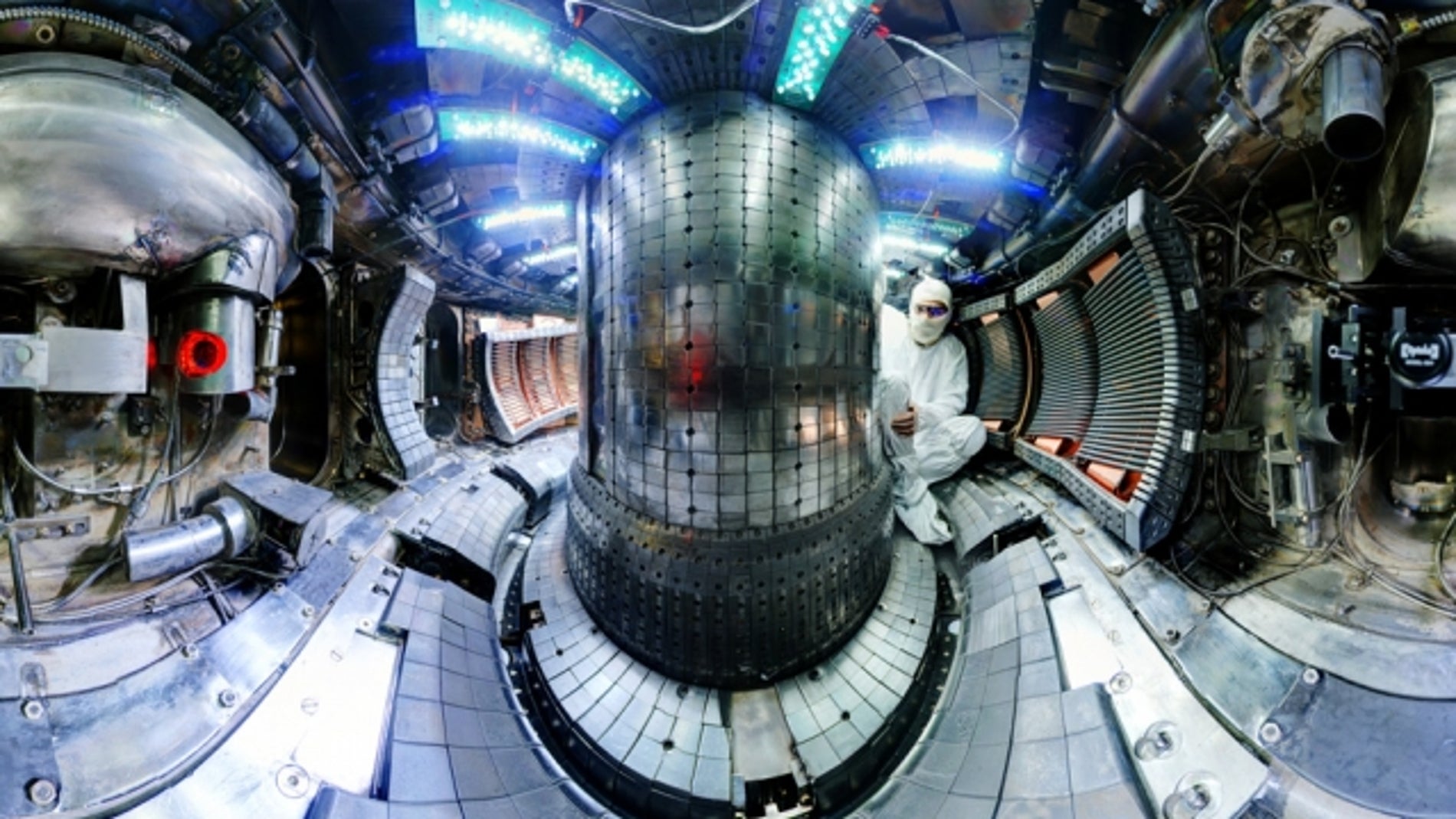 Diferències entre la fusió i la fissió nuclear Diferències entre la fusió i la fissió nuclear