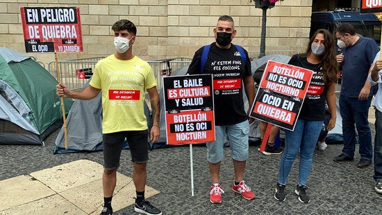 El TSJC manté el tancament de l’oci nocturn i el sector no entén els seus arguments “davant els carrers descontrolats” El TSJC manté el tancament de l’oci nocturn i el sector no entén els seus arguments “davant els carrers descontrolats”