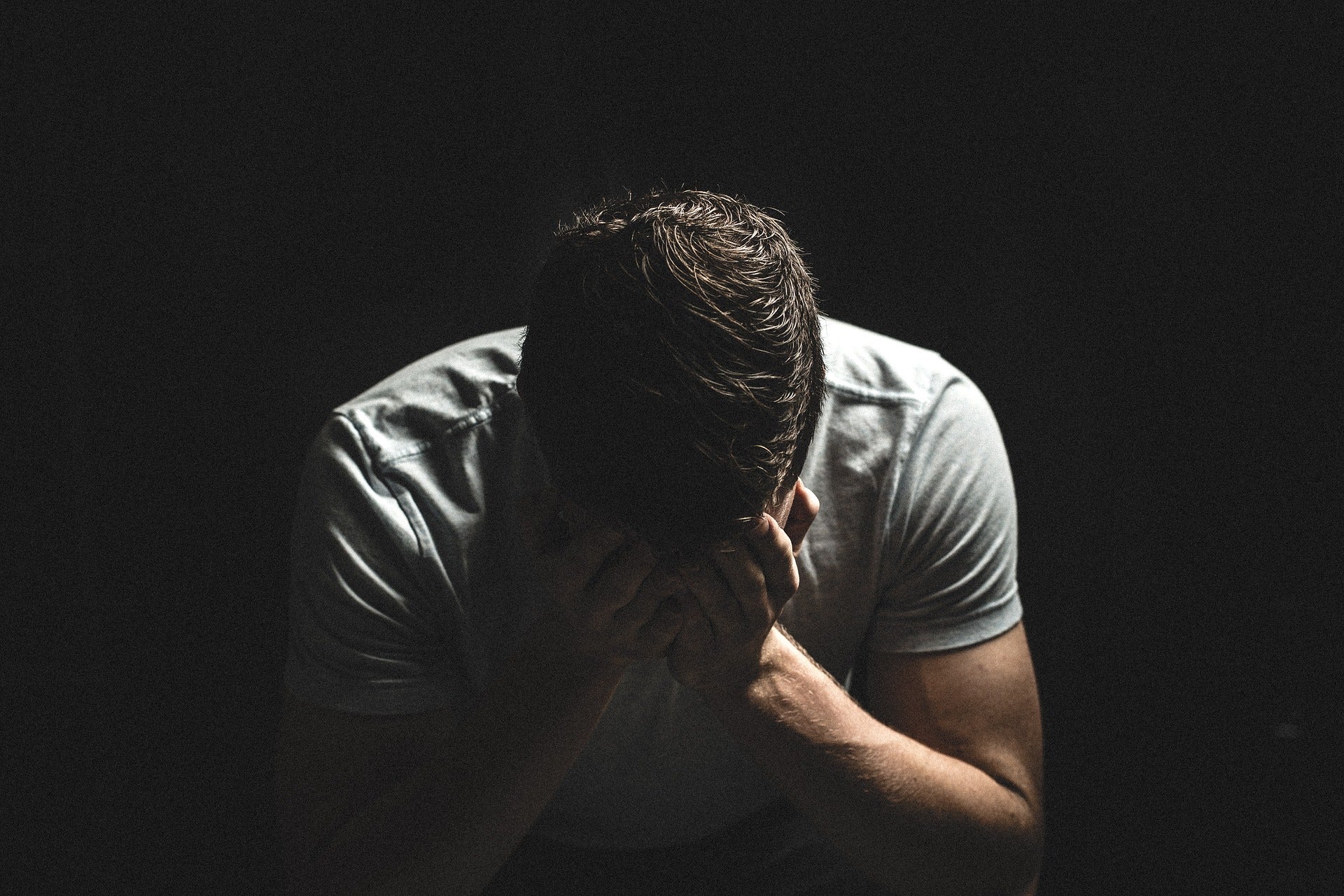 Los suicidios de jóvenes aumentan de forma preocupante en España Los suicidios de jóvenes aumentan de forma preocupante en España