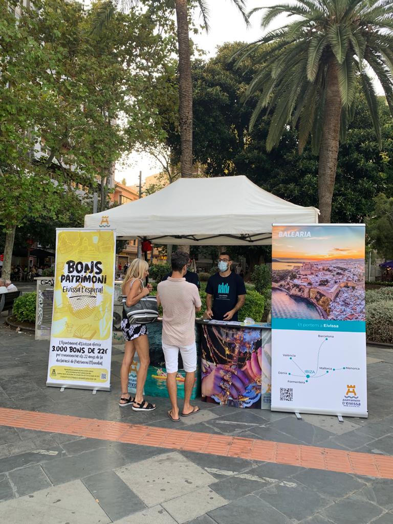 Ibiza se promociona con 'Bonos' en distintos puntos de Baleares Ibiza se promociona con 'Bonos' en distintos puntos de Baleares