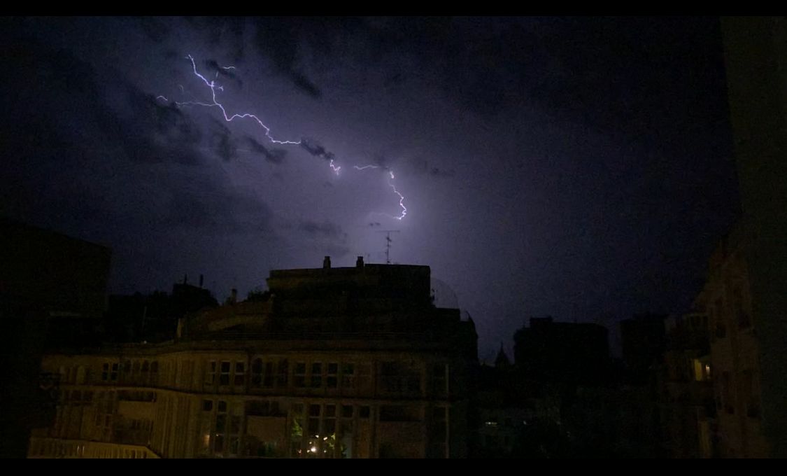 El SEPEI tuvo que rescatar a dos personas atrapadas en vehículos durante la tormenta de este miércoles El SEPEI tuvo que rescatar a dos personas atrapadas en vehículos durante la tormenta de este miércoles