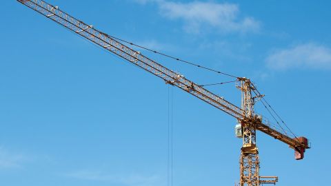 Temen sobrecostes y la paralizaci&oacute;n de las obras