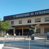 La junta trabaja para que la UEX tenga un presupuesto plurianual que permita planificar su actividad con margen de futuro La junta trabaja para que la UEX tenga un presupuesto plurianual que permita planificar su actividad con margen de futuro