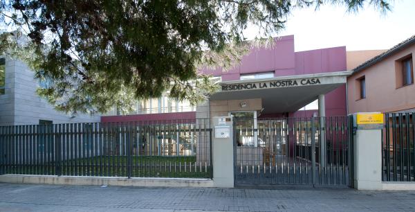 El Ayuntamiento traspasa a la Generalitat una residencia de discapacitados intelectuales tras más de 5 años de negociaciones El Ayuntamiento traspasa a la Generalitat una residencia de discapacitados intelectuales tras más de 5 años de negociaciones