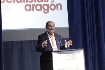 Lambán volverá a proclamarse secretario general del PSOE y se presentará a las elecciones autonómicas Lambán volverá a proclamarse secretario general del PSOE y se presentará a las elecciones autonómicas