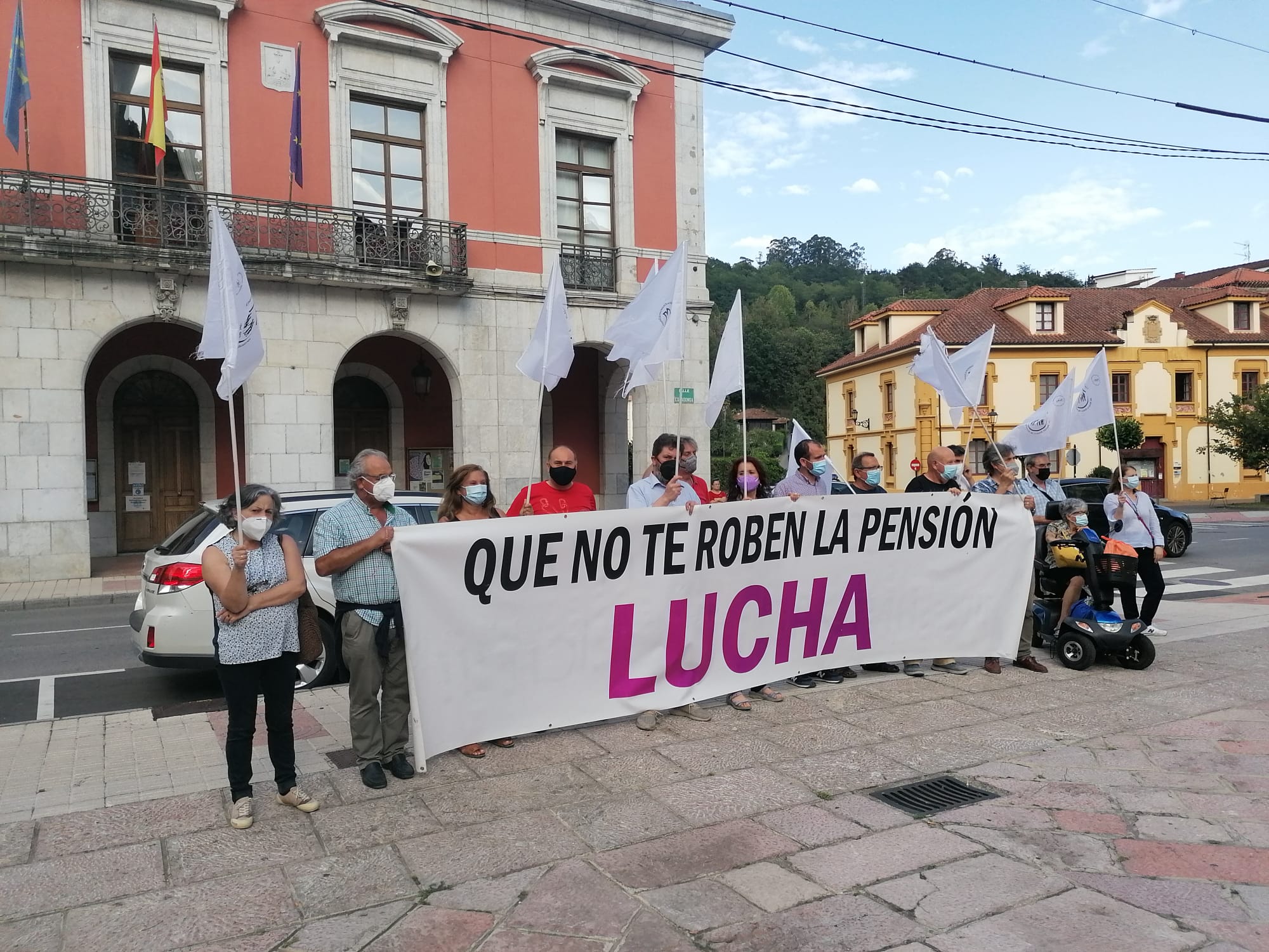 La Caravana reivindicativa por las pensiones deja su mensaje en la comarca La Caravana reivindicativa por las pensiones deja su mensaje en la comarca