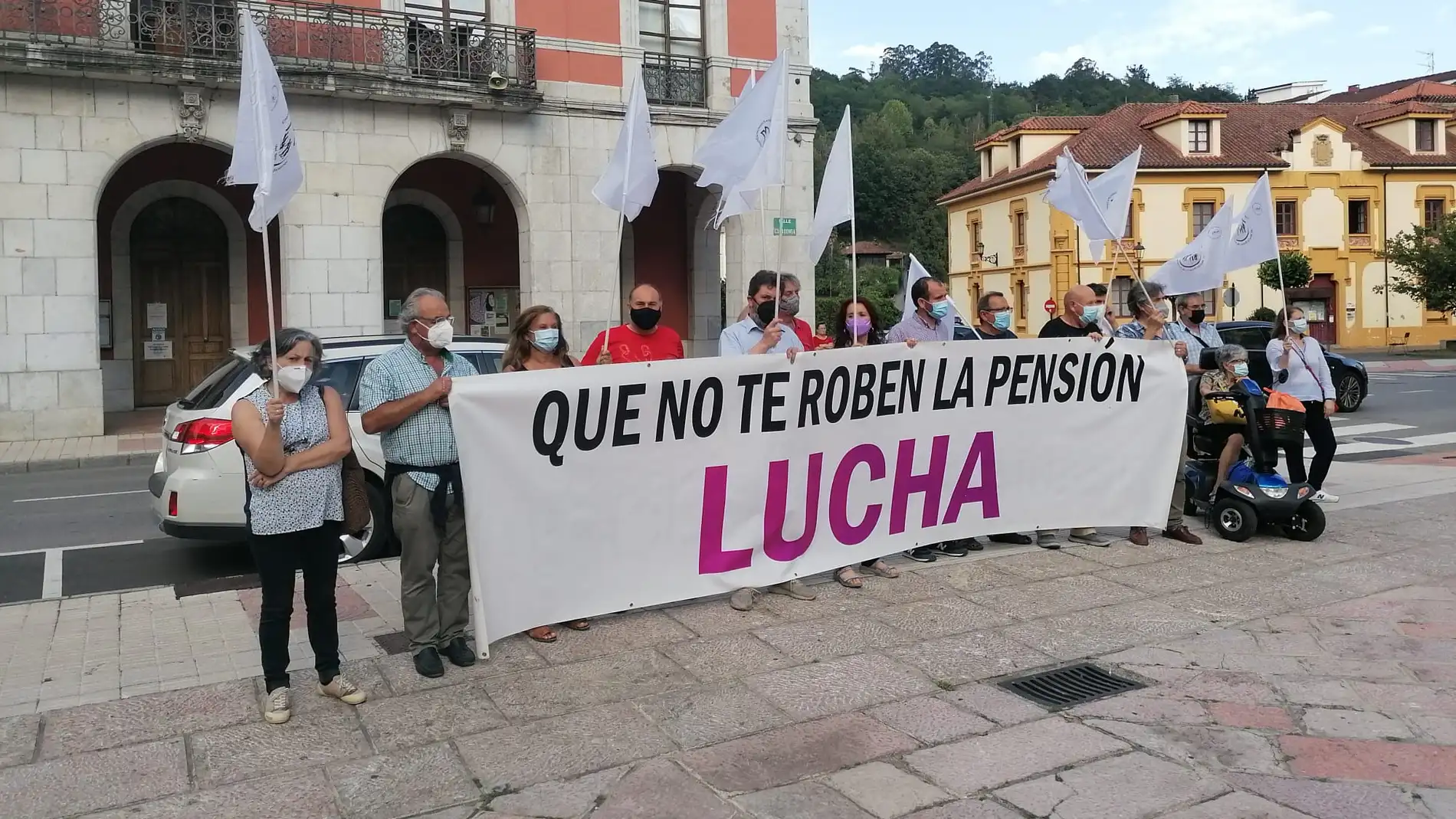 La Caravana reivindicativa por las pensiones deja su mensaje en la comarca