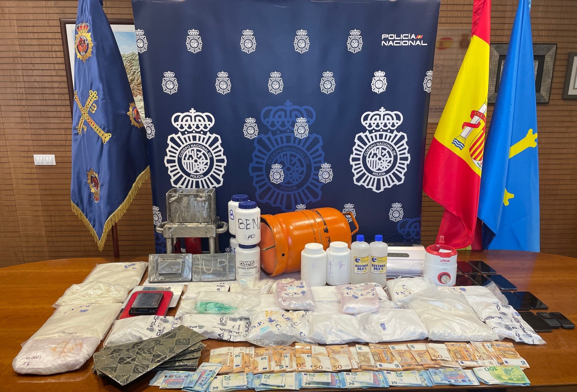 Desarticulada una banda de venta de cocaína que operaba desde Oviedo Desarticulada una banda de venta de cocaína que operaba desde Oviedo