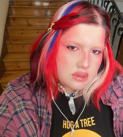 'Soy una pringada' (Esty Quesada) rectifica sus palabras hacia Vox y pide perdón 'Soy una pringada' (Esty Quesada) rectifica sus palabras hacia Vox y pide perdón