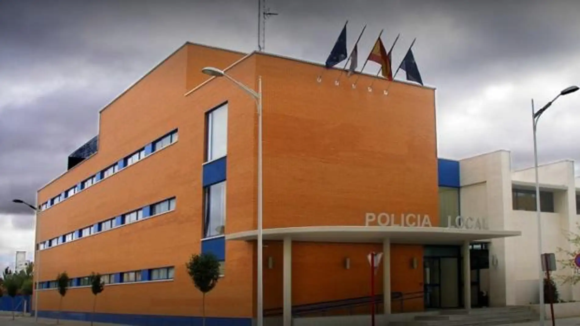 Encierro en las dependencias de la Policía Local de Albacete a las puertas de la "No Feria"
