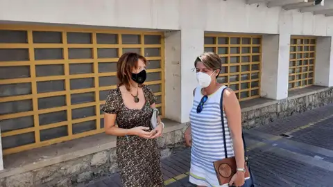 Consejera y Alcaldesa durante la visita Consejera y Alcaldesa durante la visita