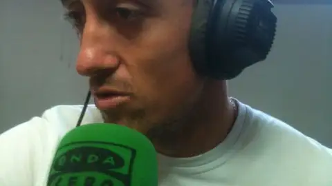 Pablo Hernández durante una entrevista en Onda Cero Pablo Hernández durante una entrevista en Onda Cero