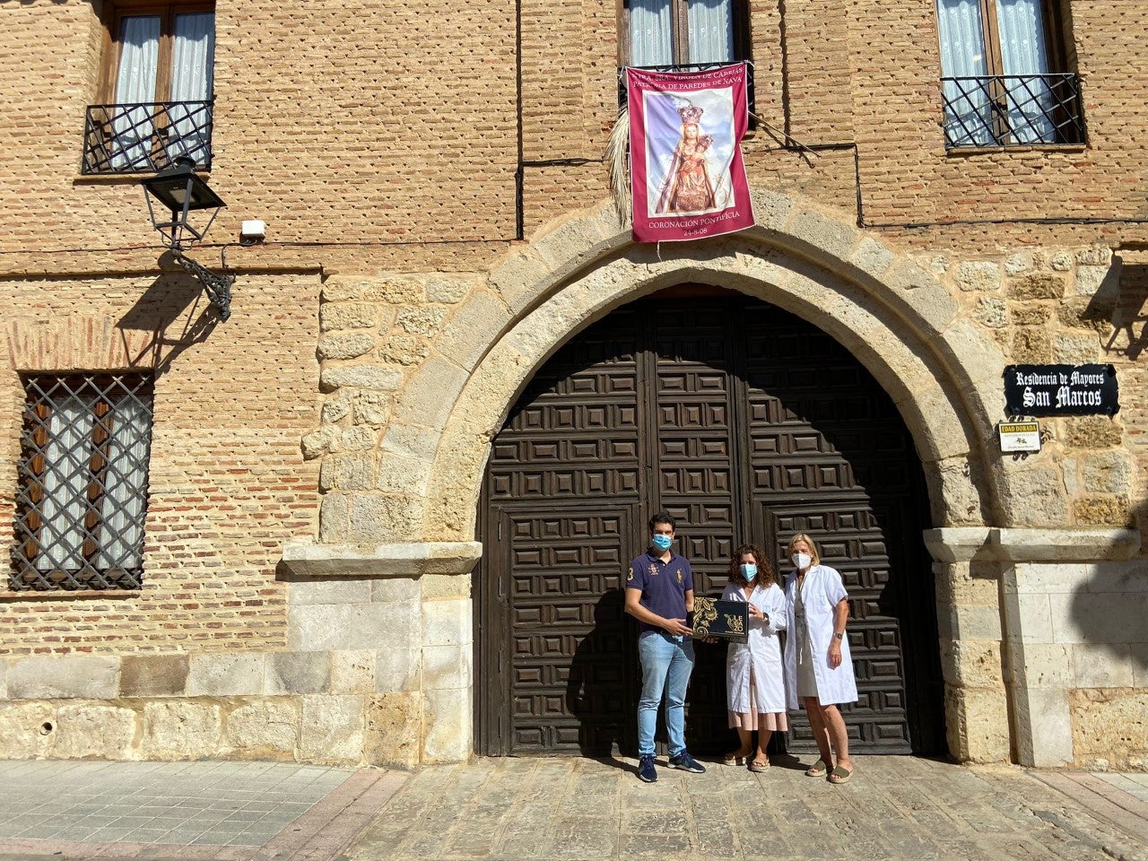 Gastroespacio del Ovino dona a la Residencia San Marcos de Paredes cuartos de su lechazo asado premium a baja temperatura Gastroespacio del Ovino dona a la Residencia San Marcos de Paredes cuartos de su lechazo asado premium a baja temperatura