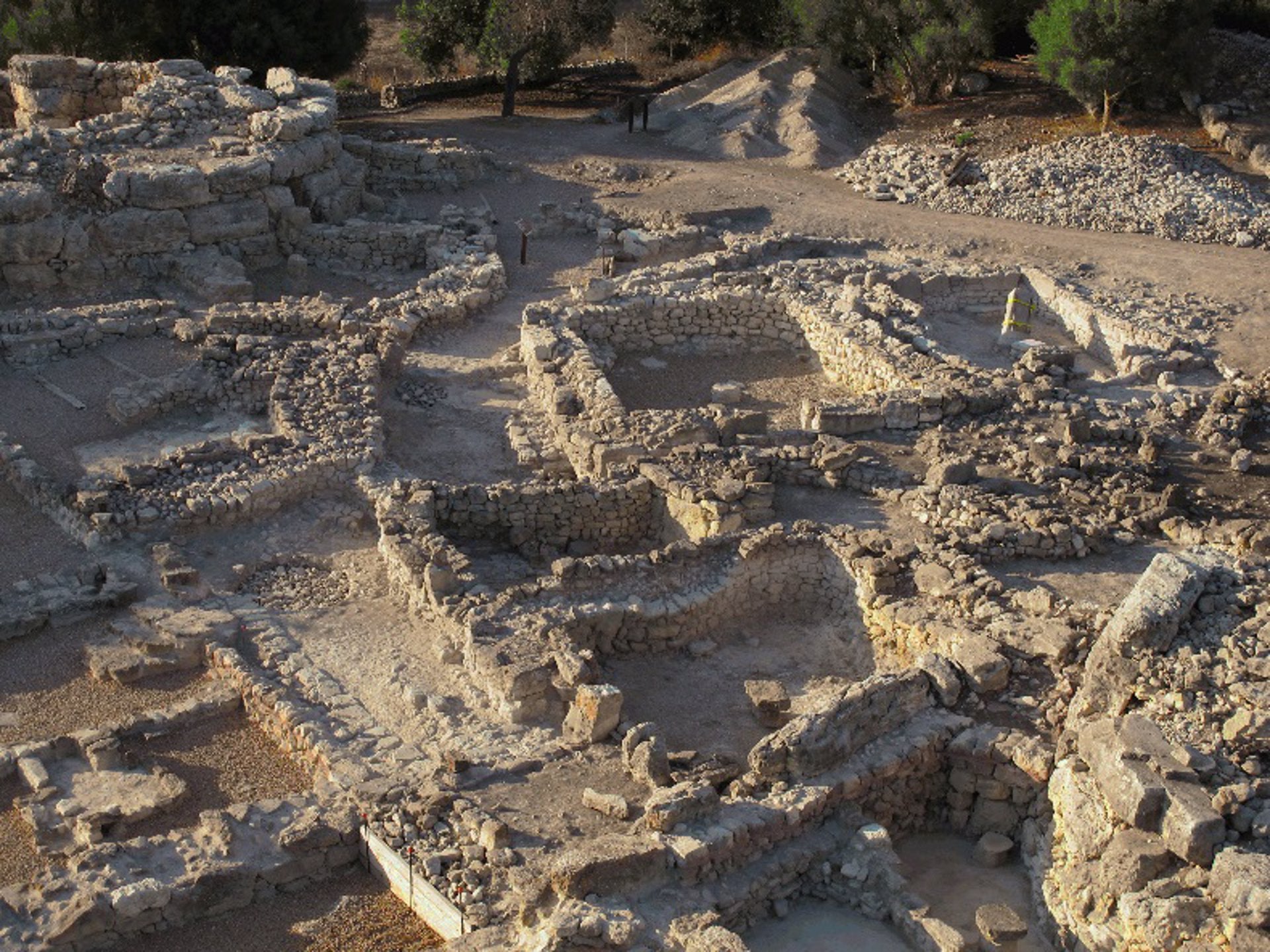 El Museo Arqueológico de Ibiza profundiza sobre las comunidades locales tras la crisis del mundo talayótico El Museo Arqueológico de Ibiza profundiza sobre las comunidades locales tras la crisis del mundo talayótico