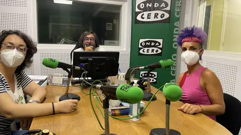 Tertulia en Femenino Celia Pereria, Paco Sarria e Antía Pousa