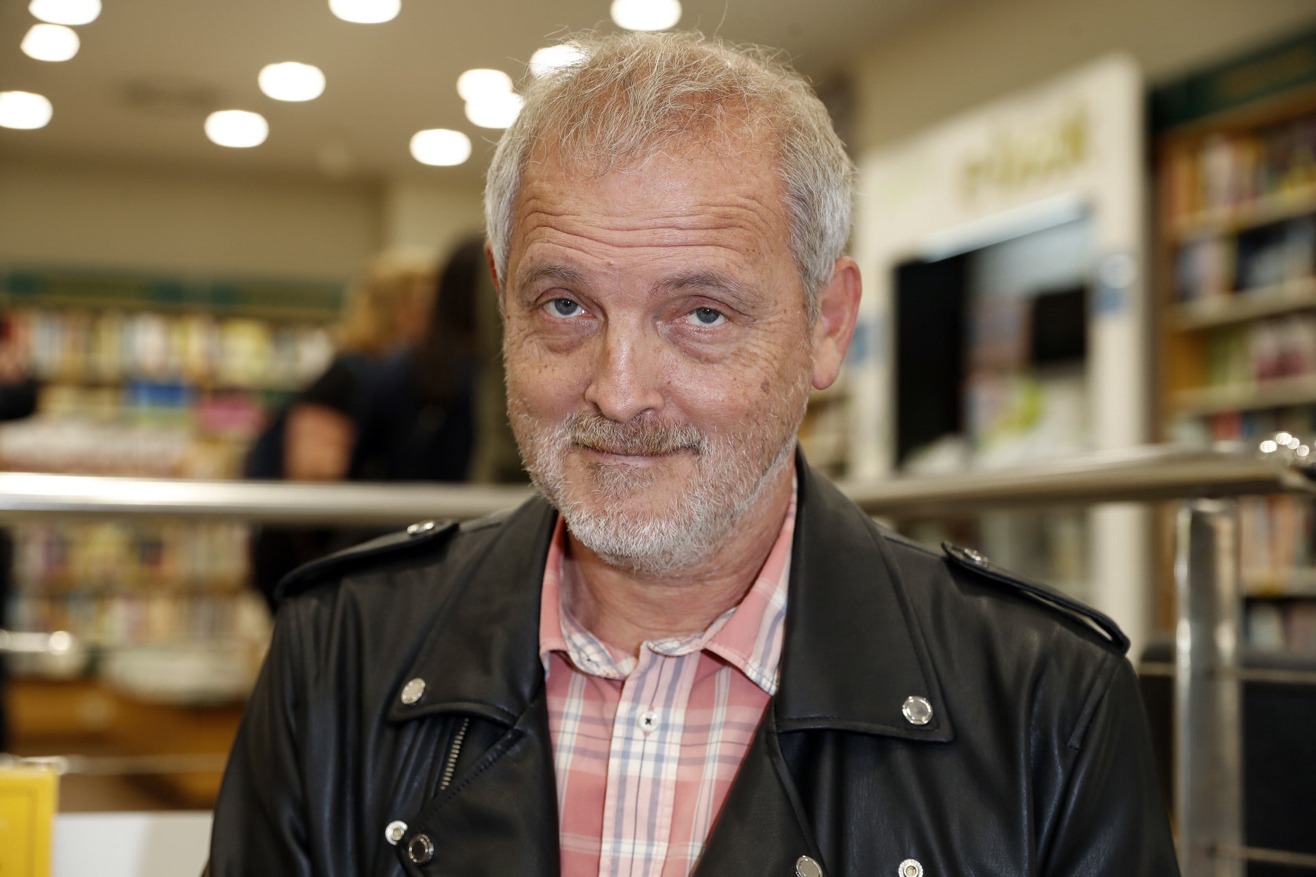 Muere Jordi Rebellón, el actor que interpretó al doctor Vilches en la serie 'Hospital Central' Muere Jordi Rebellón, el actor que interpretó al doctor Vilches en la serie 'Hospital Central'