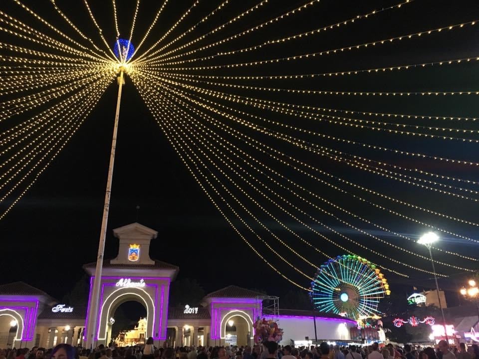 24 sancionados por la práctica del botellón en la capital en el primer día de 'No Feria' 24 sancionados por la práctica del botellón en la capital en el primer día de 'No Feria'