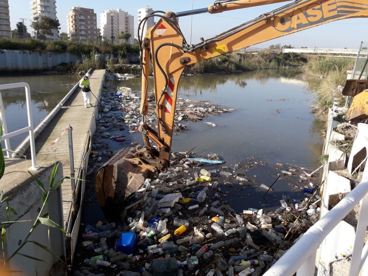 La CHS ha venido actuando en la desembocadura del Río Segura, compromiso del organismo de cuenca con la Vega Baja La CHS ha venido actuando en la desembocadura del Río Segura, compromiso del organismo de cuenca con la Vega Baja