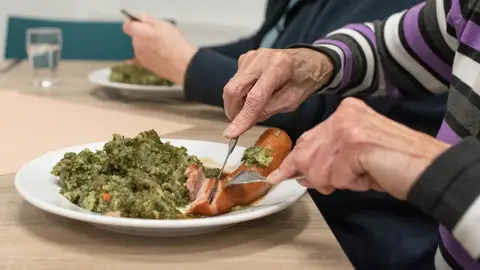 Menjar a domicili El Ayuntamiento amplía el servicio