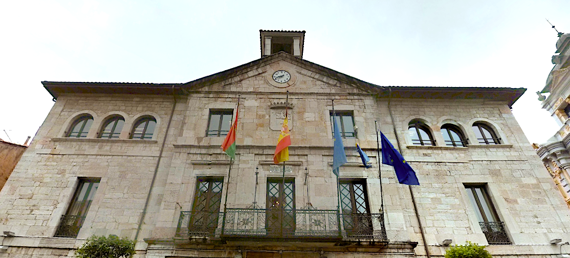 Llanes aprueba un plan inversor de 1,6 millones con 38 actuaciones para renovación y mejora de infraestructuras Llanes aprueba un plan inversor de 1,6 millones con 38 actuaciones para renovación y mejora de infraestructuras