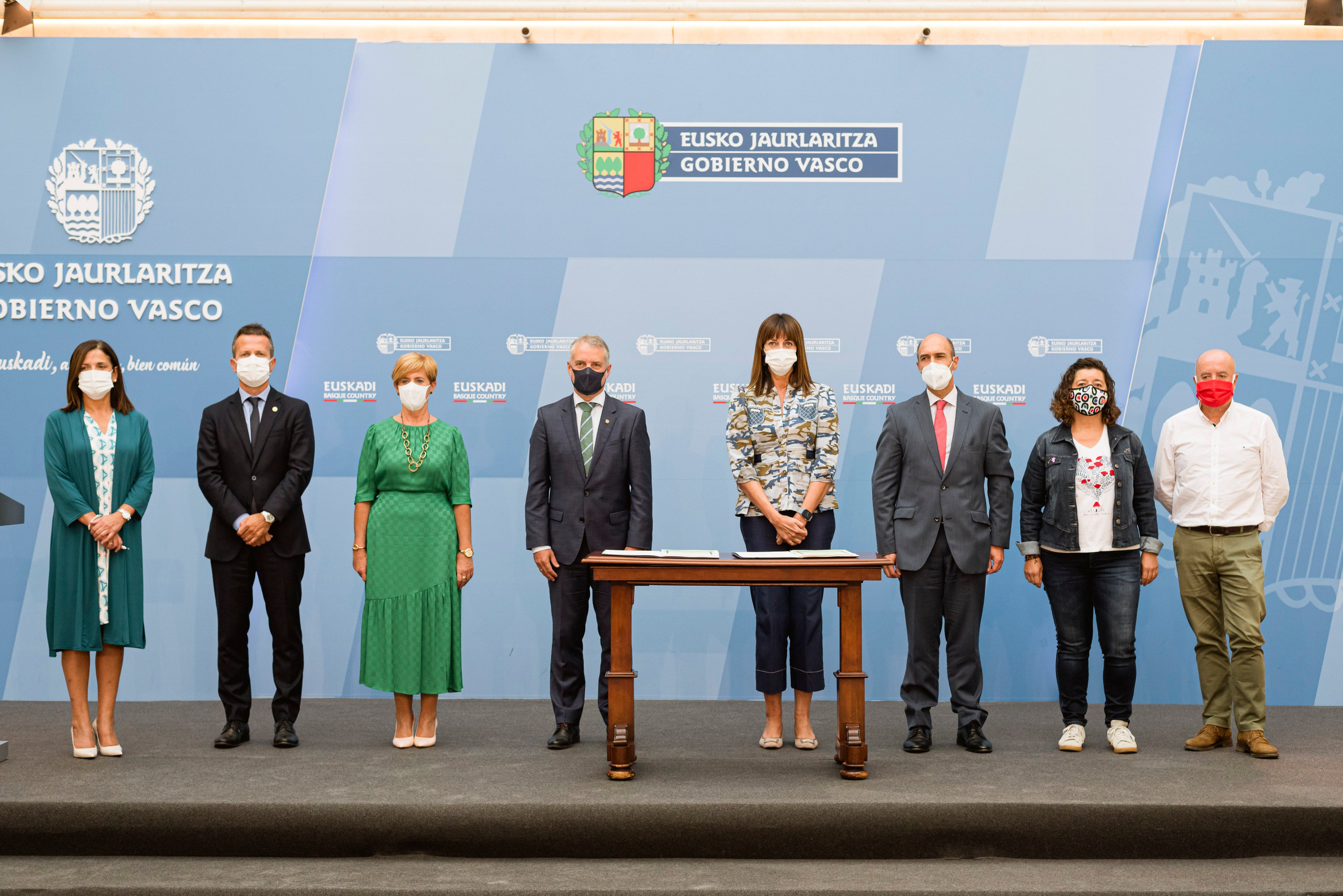 Euskadi buscará la recualificación de trabajadores y flexibilizará la acreditación de competencias profesionales Euskadi buscará la recualificación de trabajadores y flexibilizará la acreditación de competencias profesionales