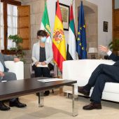 El presidente de la Junta de Extremadura traslada nuestro potencial al embajador de Emiratos árabes Unidos Majid-Al-Suwaidi