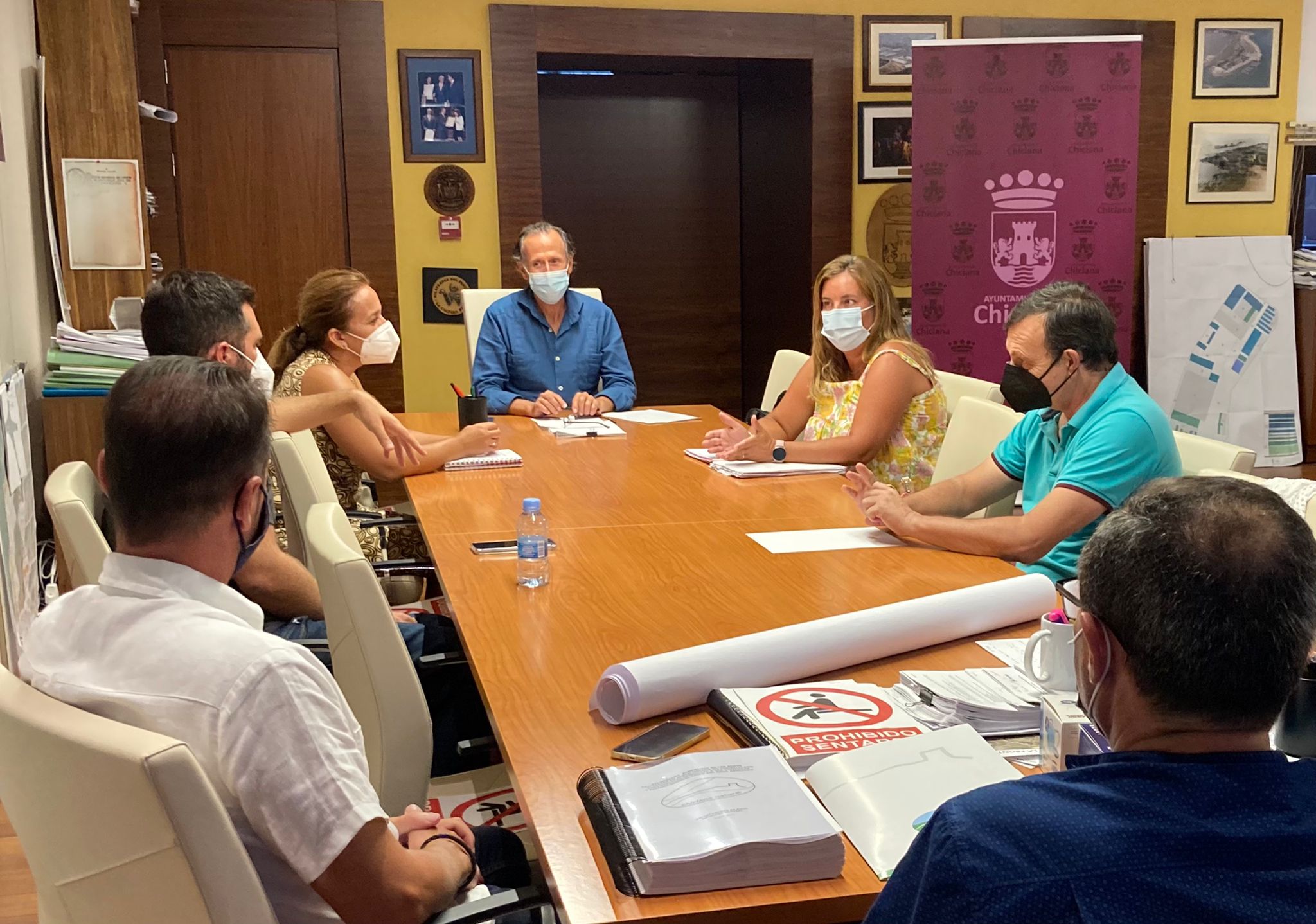 Primera reunión entre el Ayuntamiento y la entidad urbanística del Pinar de los Franceses Primera reunión entre el Ayuntamiento y la entidad urbanística del Pinar de los Franceses