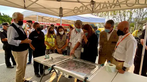 José María García Urbano en el puesto de mando avanzado Alcalde de Estepona