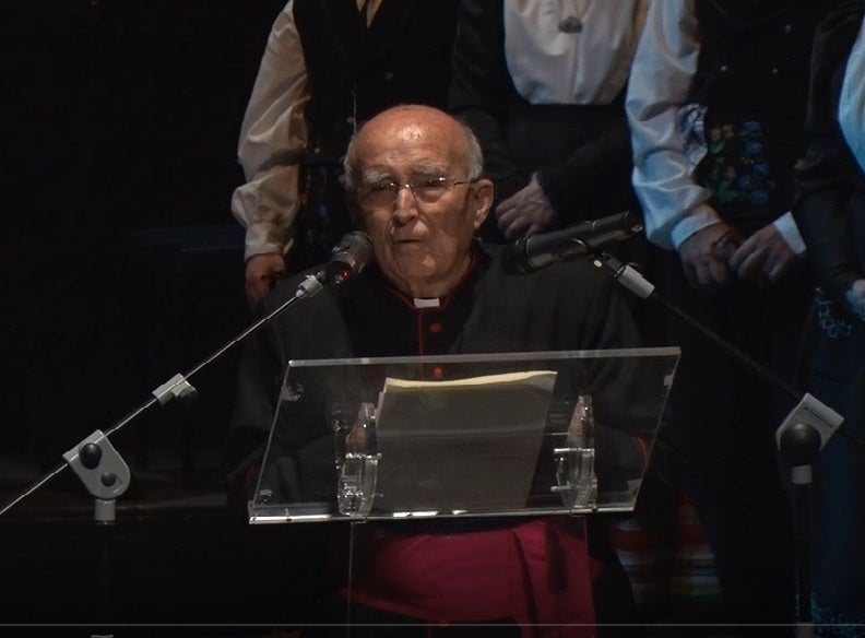 El pueblo de Alcázar arropa a Longinos en su despedida de Aracena El pueblo de Alcázar arropa a Longinos en su despedida de Aracena