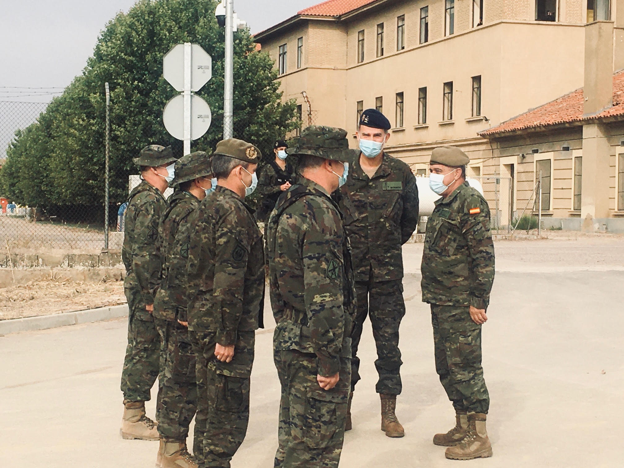 Felipe VI supervisa en el cuartel Sancho Ramírez el ejercicio "Toro 21" Felipe VI supervisa en el cuartel Sancho Ramírez el ejercicio "Toro 21"