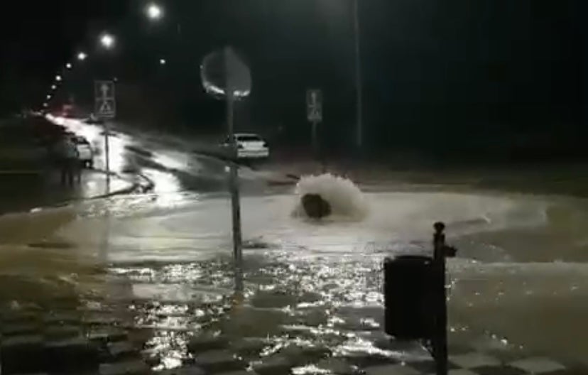 Alcantarillas desbordadas, calles inundadas y desperfectos tras la tormenta en Cuenca Alcantarillas desbordadas, calles inundadas y desperfectos tras la tormenta en Cuenca