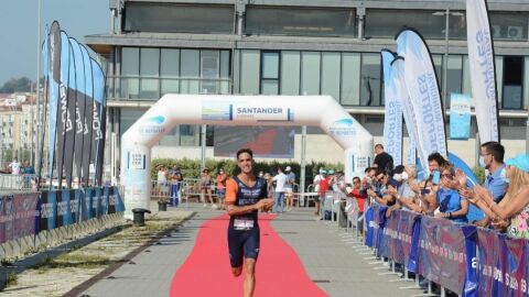 Diego M&eacute;ntrida, triatleta. Triatl&oacute;n Ciudad de Santander 2021