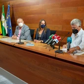Instantes de la rueda de prensa celebrada hoy en el Ayuntamiento de San Fernando Instantes de la rueda de prensa celebrada hoy en el Ayuntamiento de San Fernando