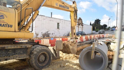 Las obras contin&uacute;an en la Barriada Bazan