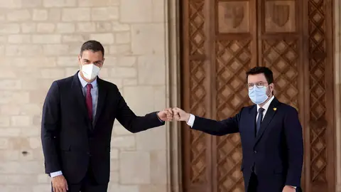 Pedro Sánchez y Pere Aragonès antes de la mesa de diálogo Pedro Sánchez y Pere Aragonès antes de la mesa de diálogo