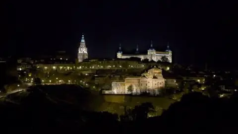Vista nocturna de Toledo. Vista nocturna de Toledo.